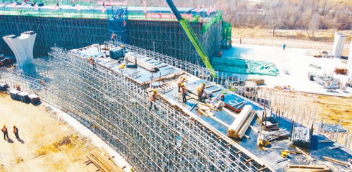 沈陽(yáng)元江街三環(huán)立交工程開始跨繞城高速鋼箱梁頂推施工